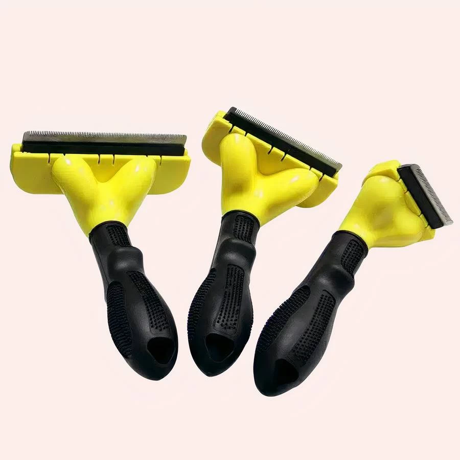 Brosse à Poils Jaune Pour Chat 1 Brosse à Poils Jaune Pour Chat